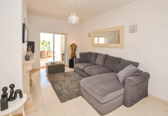 Villa em Albufeira - JoyaTownhouse OCV -perto do centro, piscina, terraço com sol  Villa em Albufeira - JoyaTownhouse OCV -perto do centro, piscina, terraço com sol