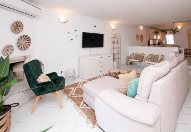 Apartamento em Albufeira - Windmill OCV - Piscina e perto do Centro Apartamento em Albufeira - Windmill OCV - Piscina e perto do Centro