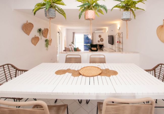 Apartamento em Albufeira - Windmill OCV - Piscina e perto do Centro Apartamento em Albufeira - Windmill OCV - Piscina e perto do Centro