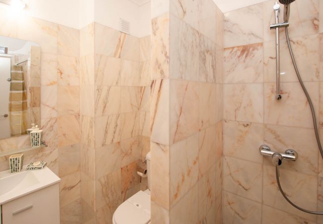 Apartamento em Albufeira - Windmill OCV - Piscina e perto do Centro Apartamento em Albufeira - Windmill OCV - Piscina e perto do Centro