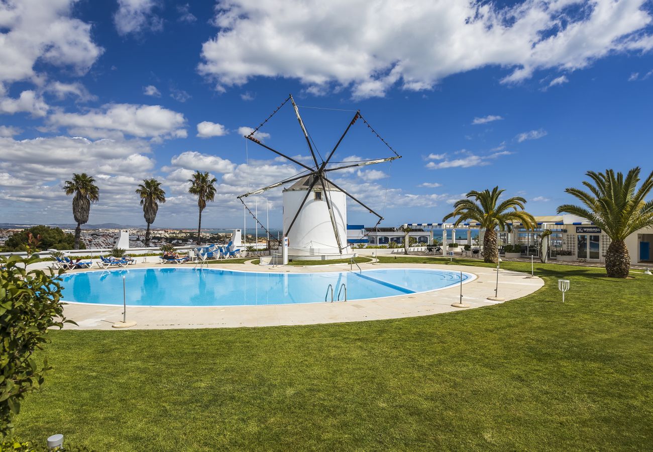 Apartamento em Albufeira - Windmill OCV - Piscina e perto do Centro