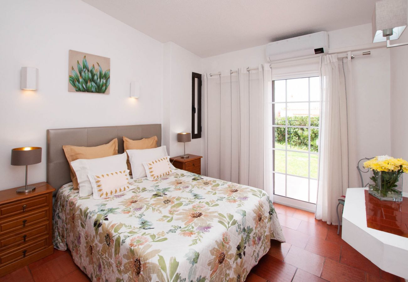 Villa em Albufeira - Villa 7 - Piscina privada perto da Oura