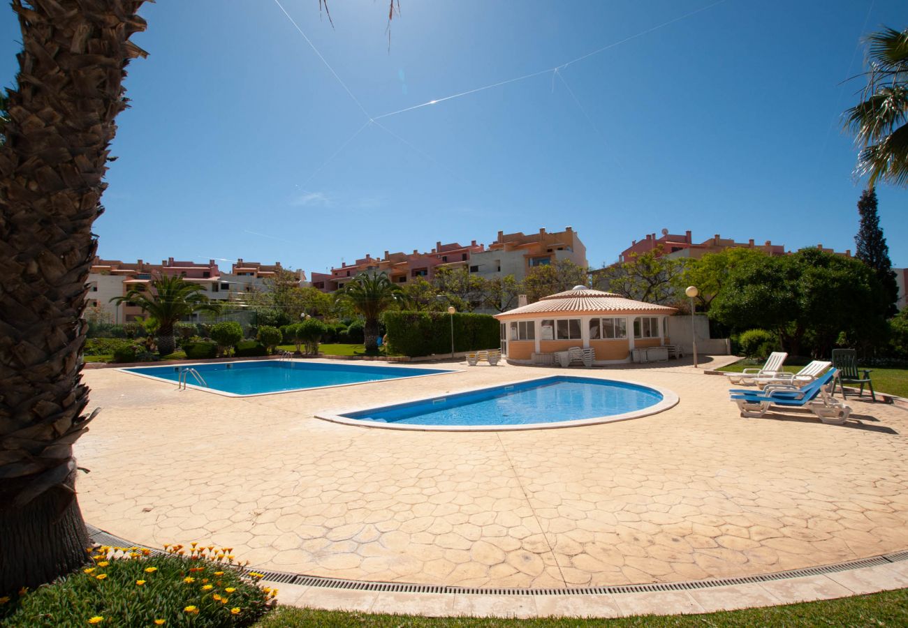 Estúdio em Albufeira - Ondas Verdes Ocv - Central, piscina & Ténis