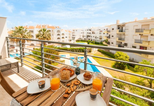 Apartamento em Albufeira -  Almond Apartment Ocv - Piscina & Garagem Apartamento em Albufeira -  Almond Apartment Ocv - Piscina & Garagem