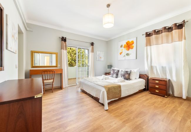 Villa em Albufeira - Villa Cambria by OCvillas  Villa em Albufeira - Villa Cambria by OCvillas