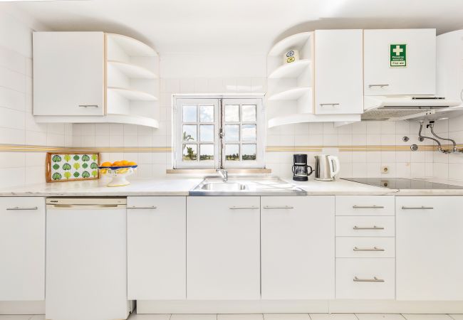 Apartamento em Albufeira - Apt Estrelicia OCV - Piscina e Estacionamento Apartamento em Albufeira - Apt Estrelicia OCV - Piscina e Estacionamento