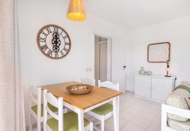 Apartamento em Albufeira - Apt Estrelicia OCV - Piscina e Estacionamento