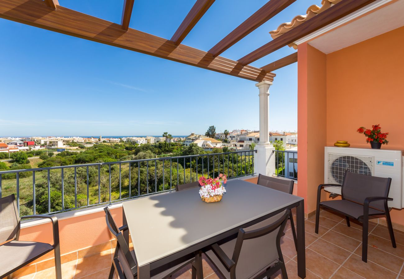 Apartamento em Albufeira - Apt. Deluxe OCV - Piscina & Vista sobre Albufeira