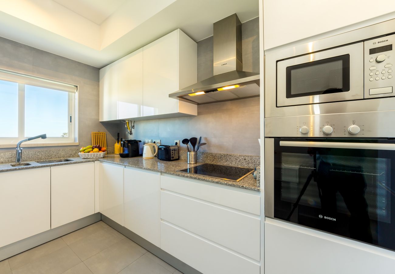 Apartamento em Albufeira - Apt. Deluxe OCV - Piscina & Vista sobre Albufeira