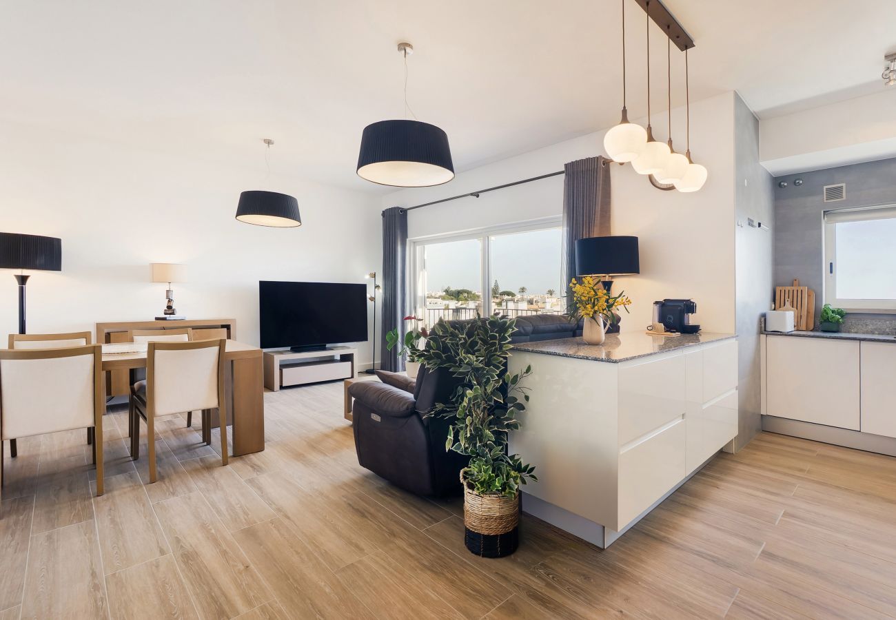 Apartamento em Albufeira - Apt. Deluxe OCV - Piscina & Vista sobre Albufeira