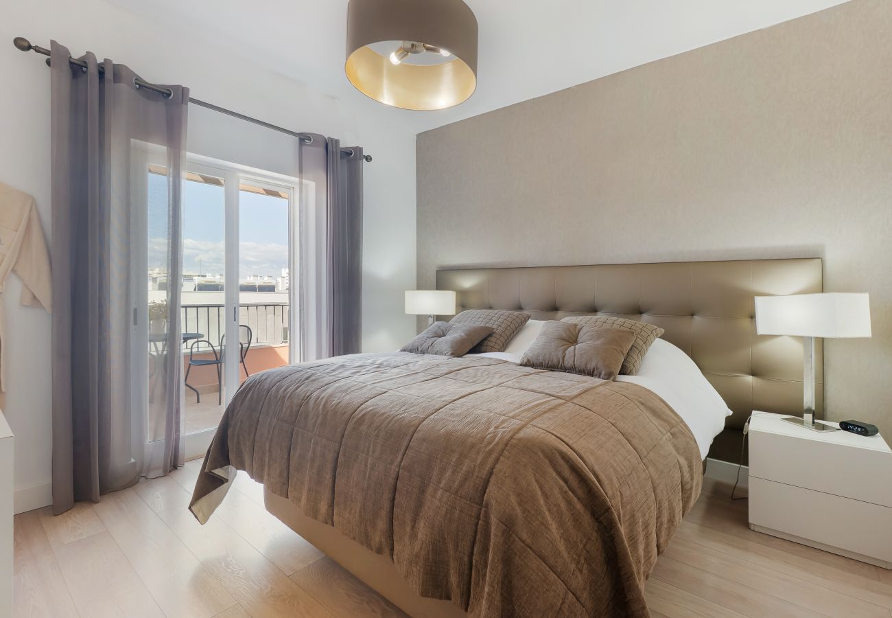 Apartamento em Albufeira - Apt. Deluxe OCV - Piscina & Vista sobre Albufeira