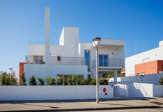 Villa em Albufeira - Villa Jute OCV - Piscina privada e garagem Villa em Albufeira - Villa Jute OCV - Piscina privada e garagem