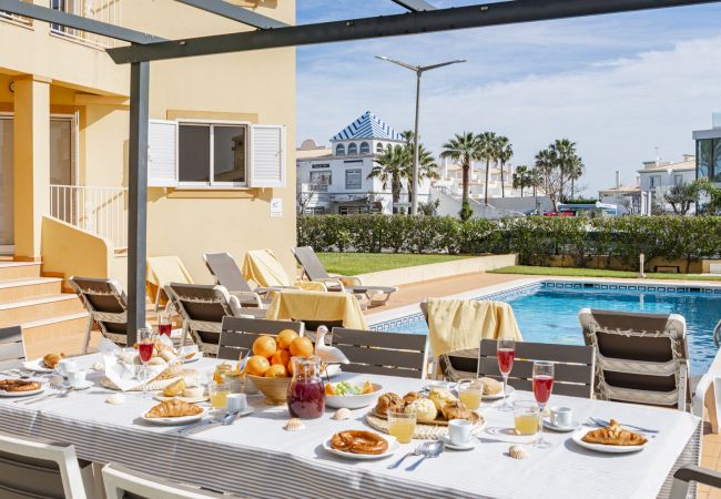 Villa em Albufeira - Casa da Praia - 5 minutos a pé Praia