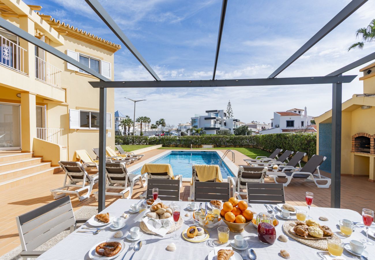 Villa em Albufeira - Casa da Praia - 5 minutos a pé Praia