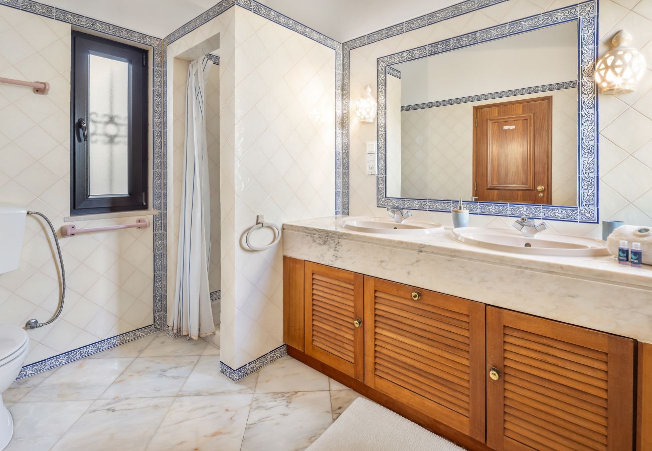 Villa em Albufeira - Villa Coral OCV - Privada c/ piscina Praia S. Rafael