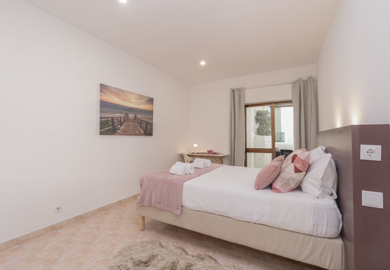 Apartamento em Albufeira - Central Apartment - Piscina no Rooftop