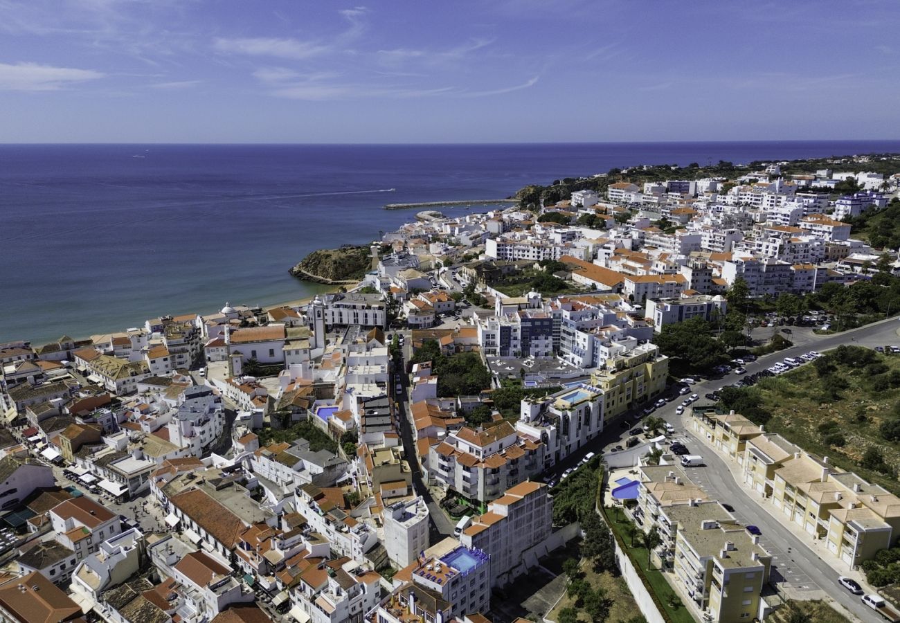 Apartamento em Albufeira - Central Apartment - Piscina no Rooftop