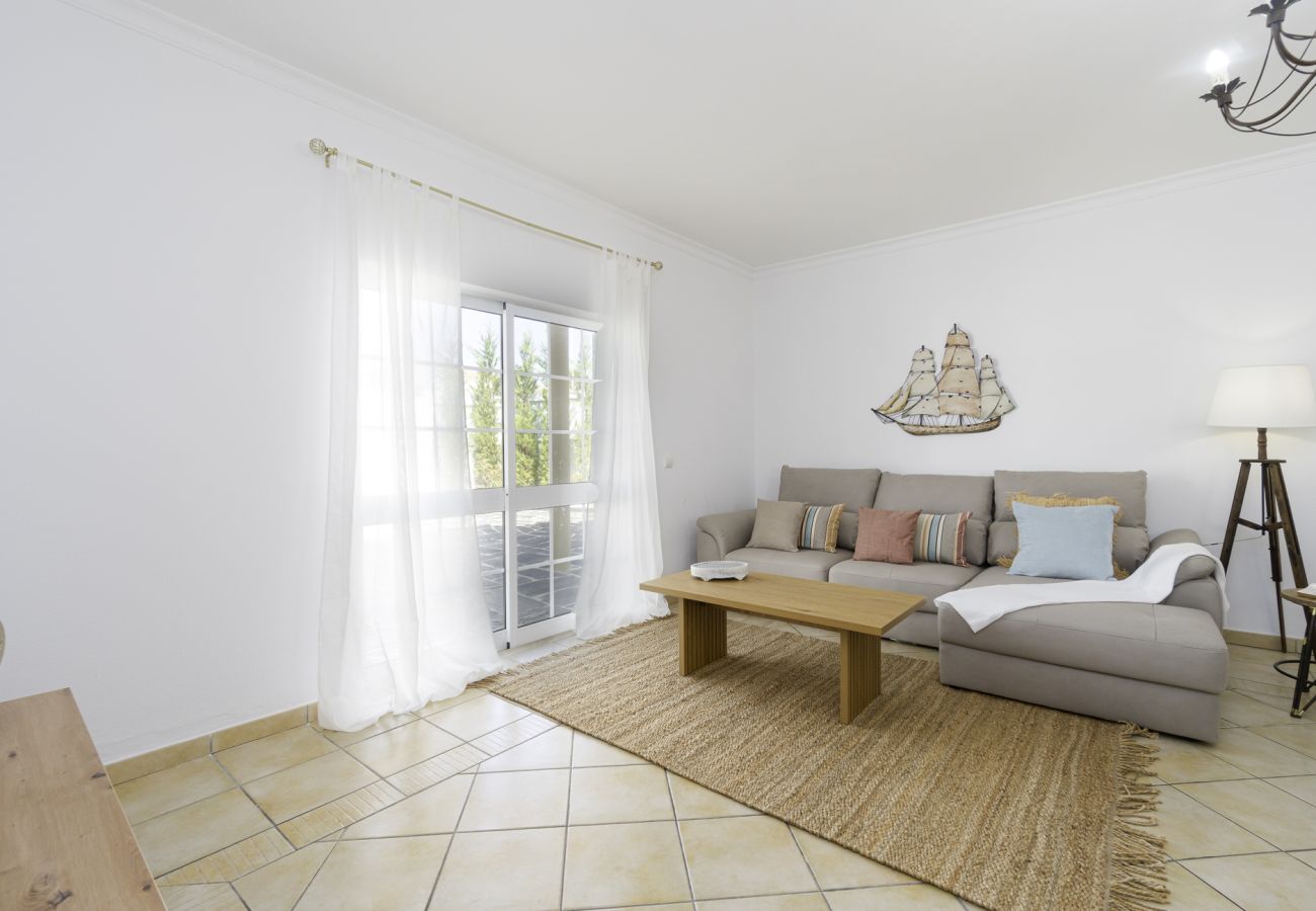 Villa em Albufeira - Villa Menina - Piscina Privada & Barbecue