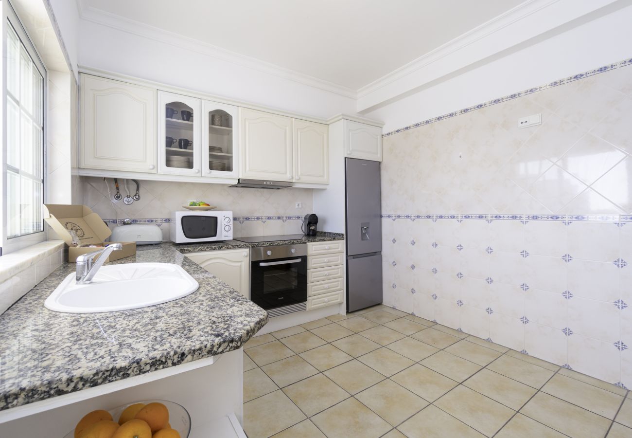 Villa em Albufeira - Villa Menina - Piscina Privada & Barbecue