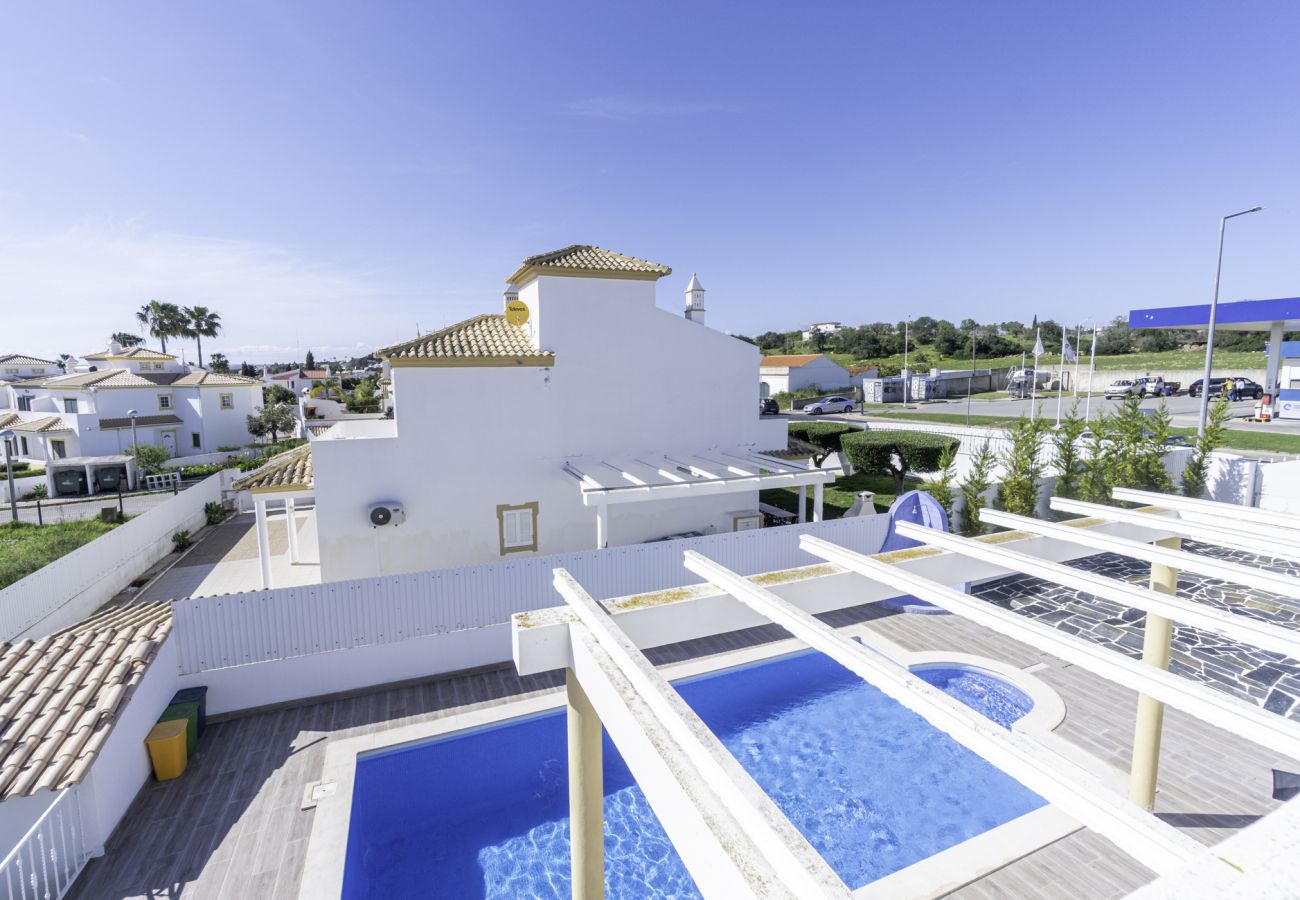Villa em Albufeira - Villa Menina - Piscina Privada & Barbecue