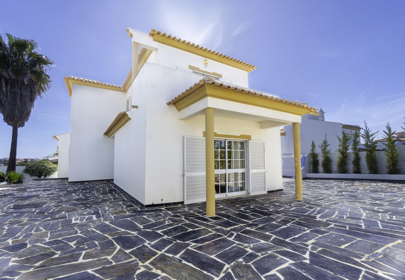 Villa em Albufeira - Villa Menina - Piscina Privada & Barbecue