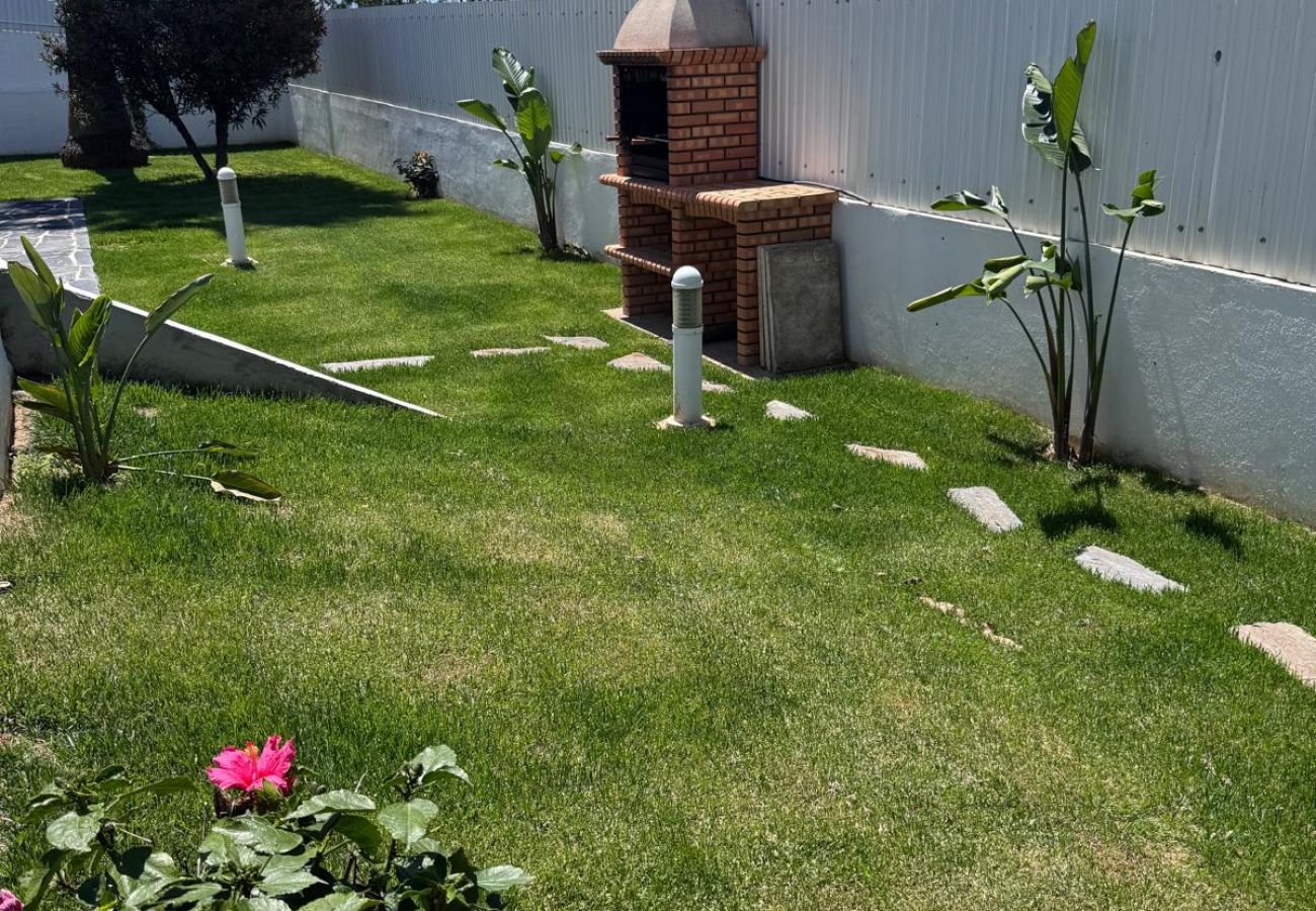 Villa em Albufeira - Villa Menina - Piscina Privada & Barbecue