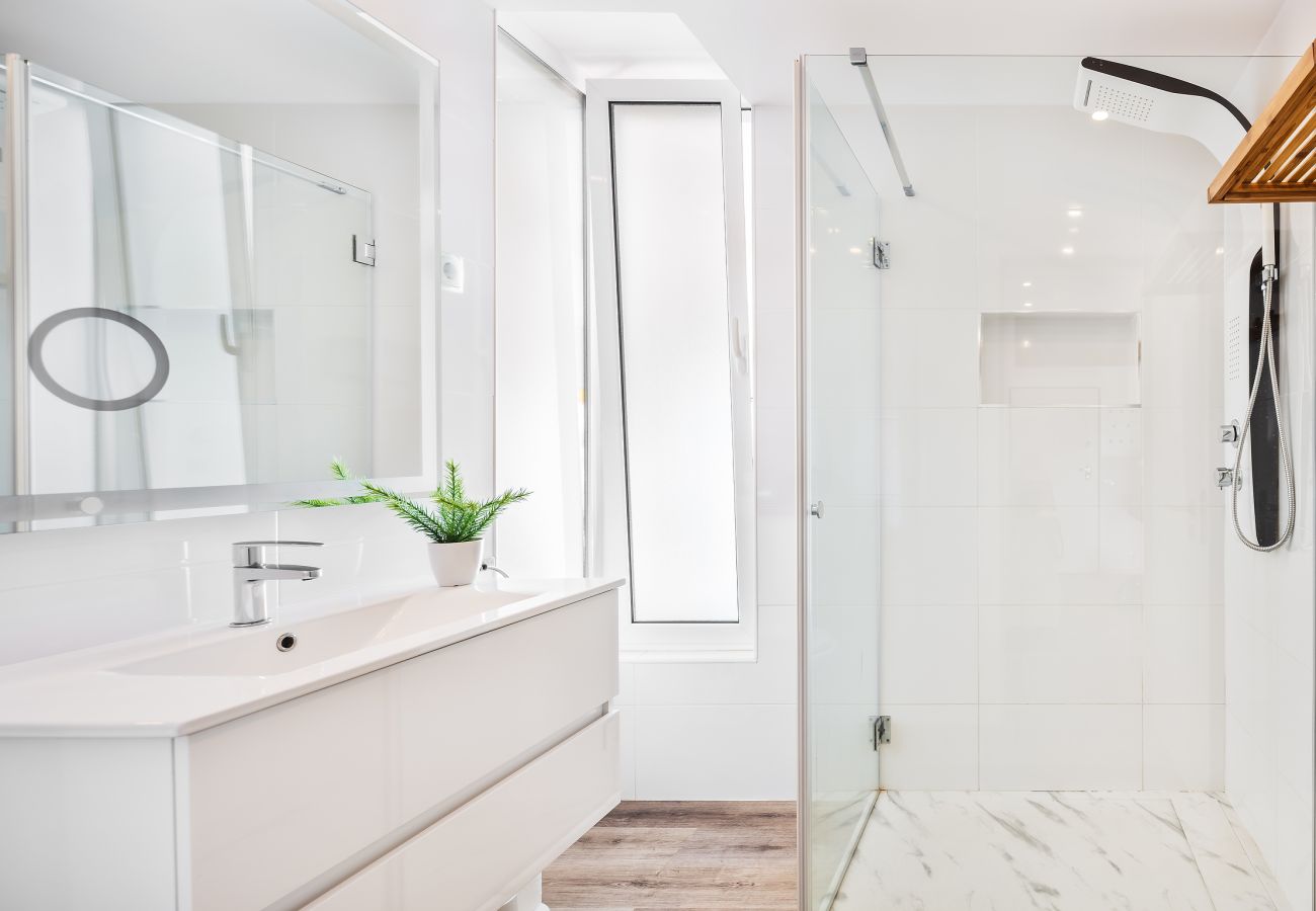 Apartamento em Albufeira - Endless Blue Apt OCV - Frente Praia, piscina