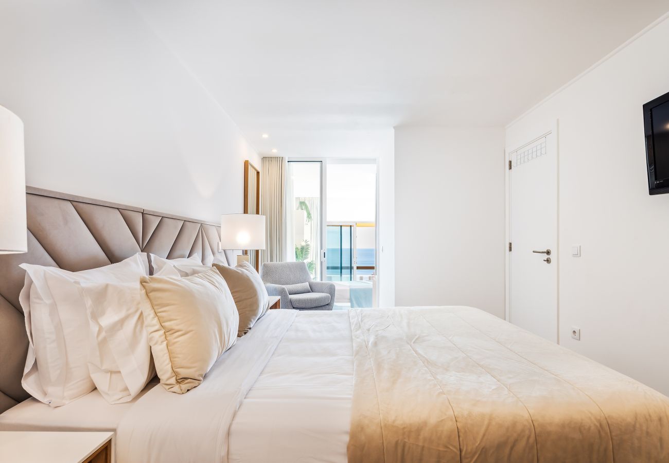 Apartamento em Albufeira - Endless Blue Apt OCV - Frente Praia, piscina