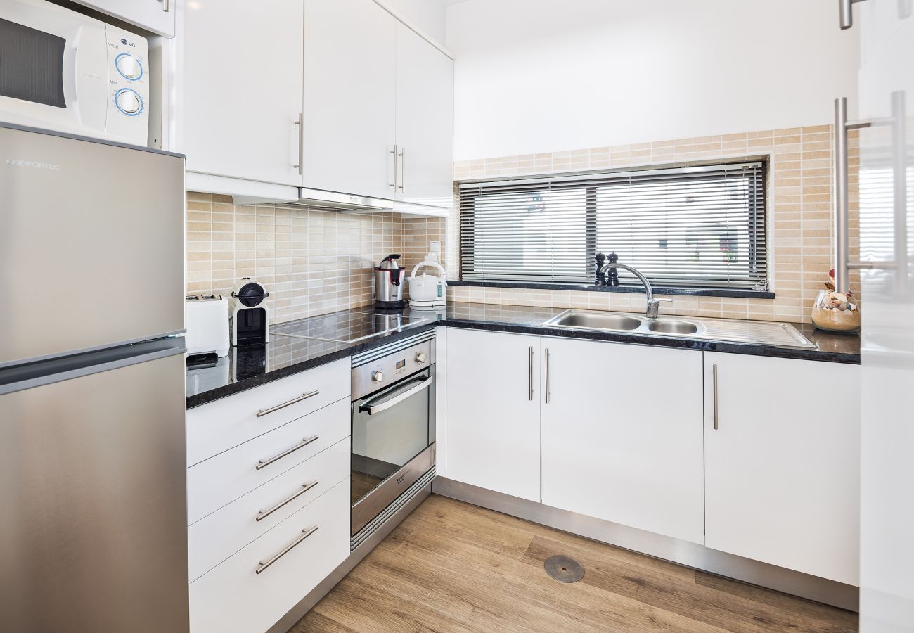 Apartamento em Albufeira - Endless Blue Apt OCV - Frente Praia, piscina