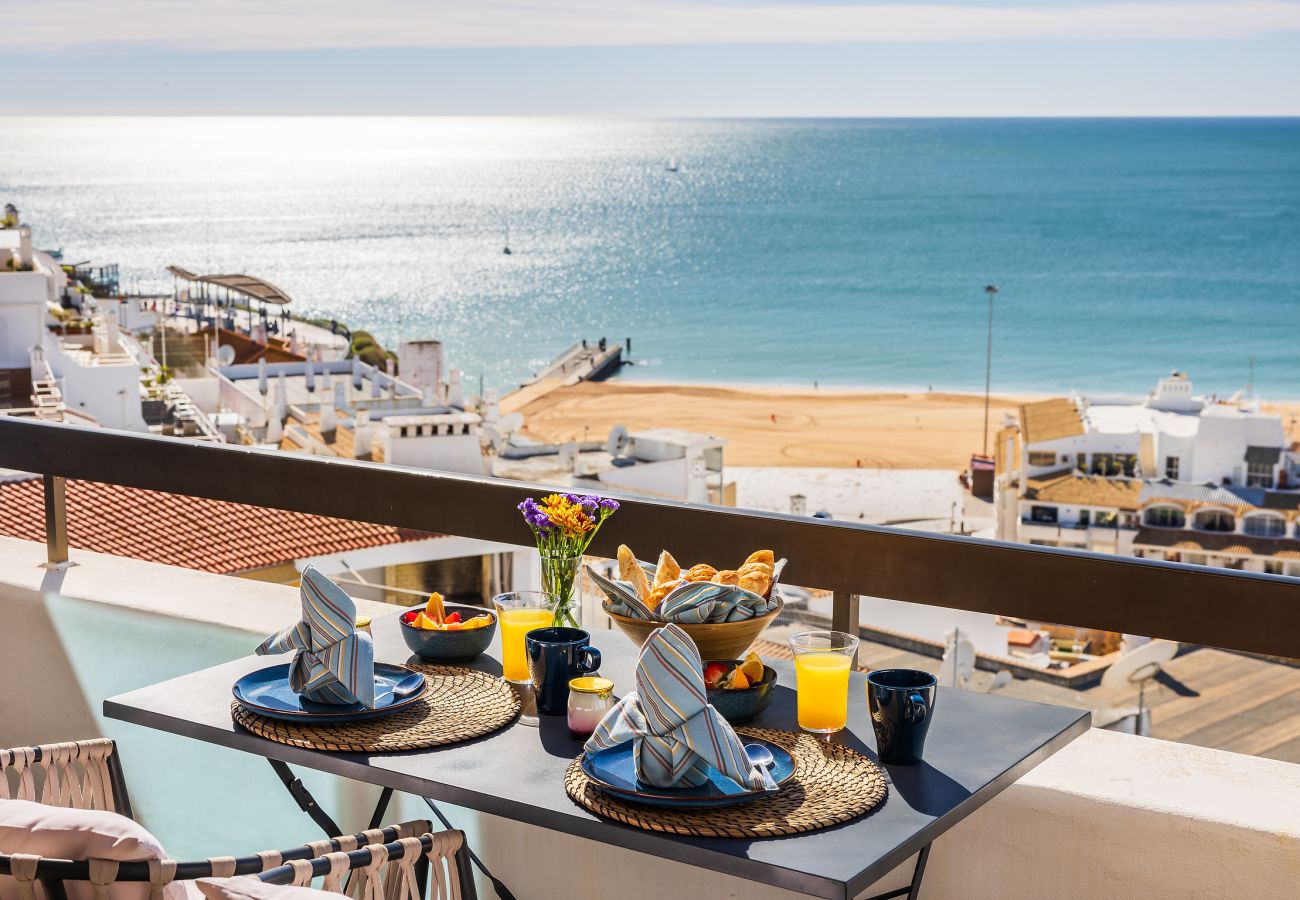 Apartamento em Albufeira - Endless Blue Apt OCV - Frente Praia, piscina