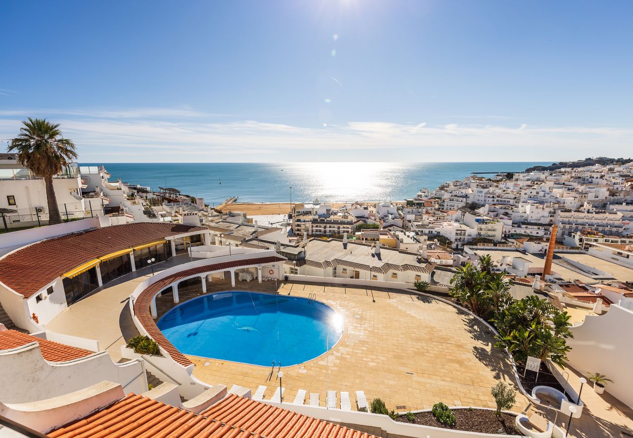 Apartamento em Albufeira - Endless Blue Apt OCV - Frente Praia, piscina