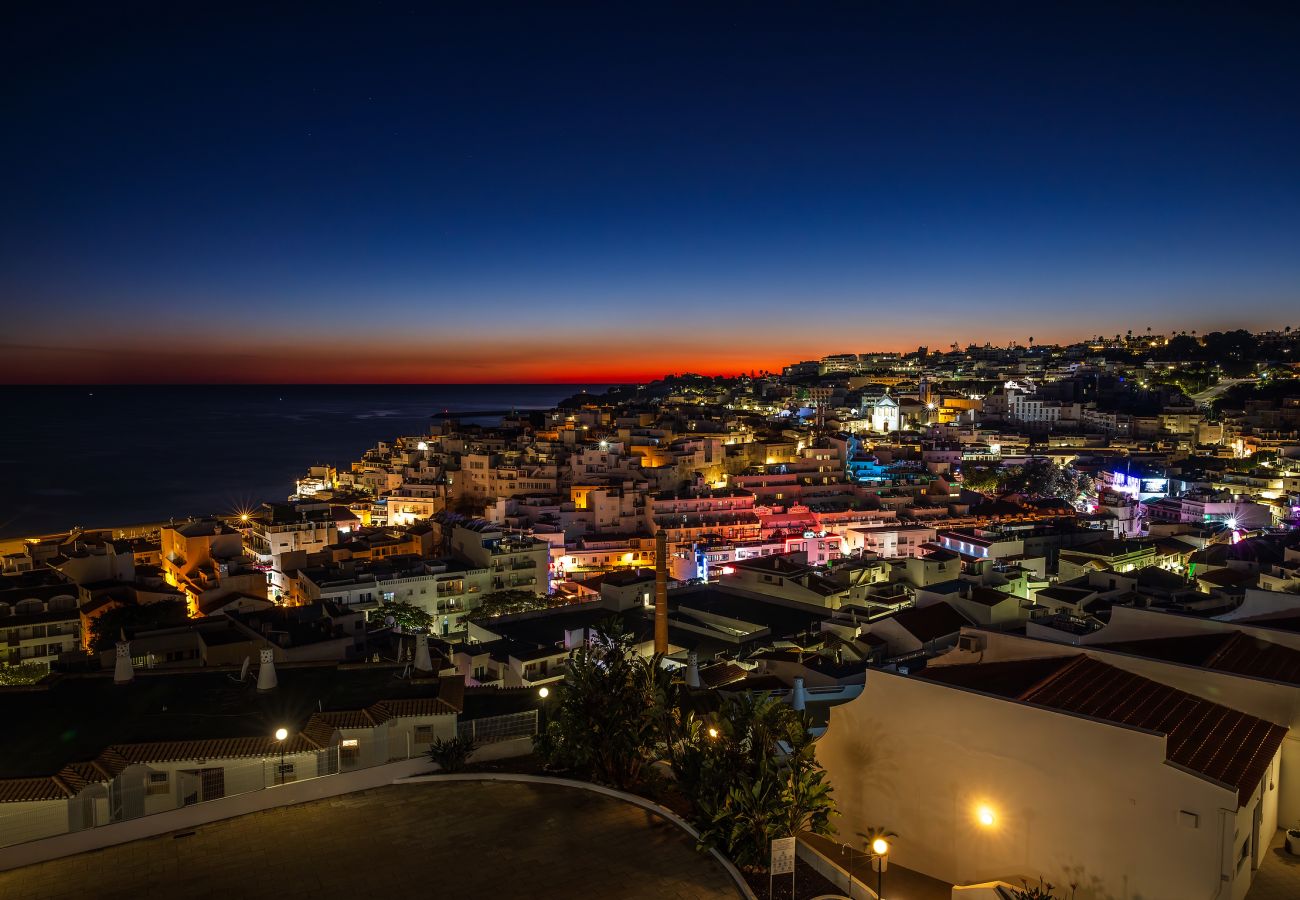 Apartamento em Albufeira - Endless Blue Apt OCV - Frente Praia, piscina