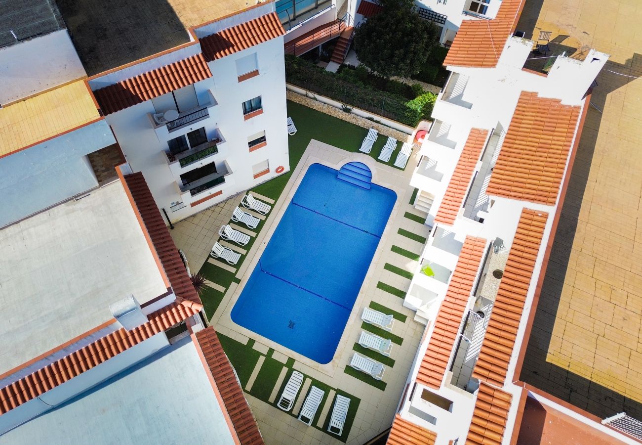 Apartamento em Albufeira - Boat Apt OCV - 100 metros praia, com piscina