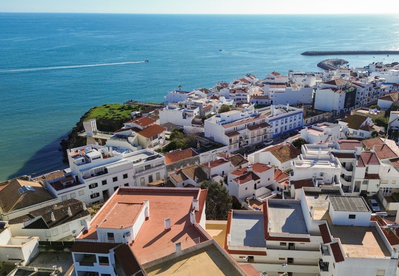 Apartamento em Albufeira - Boat Apt OCV - 100 metros praia, com piscina