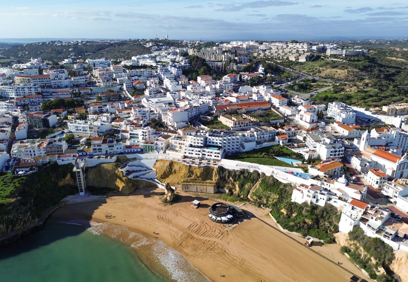 Apartamento em Albufeira - Boat Apt OCV - 100 metros praia, com piscina