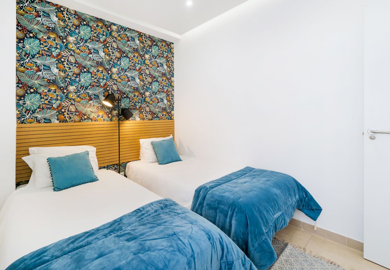 Apartamento em Albufeira - Boat Apt OCV - 100 metros praia, com piscina