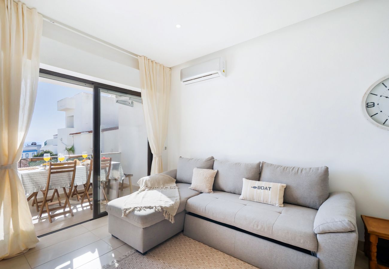 Apartamento em Albufeira - Boat Apt OCV - 100 metros praia, com piscina