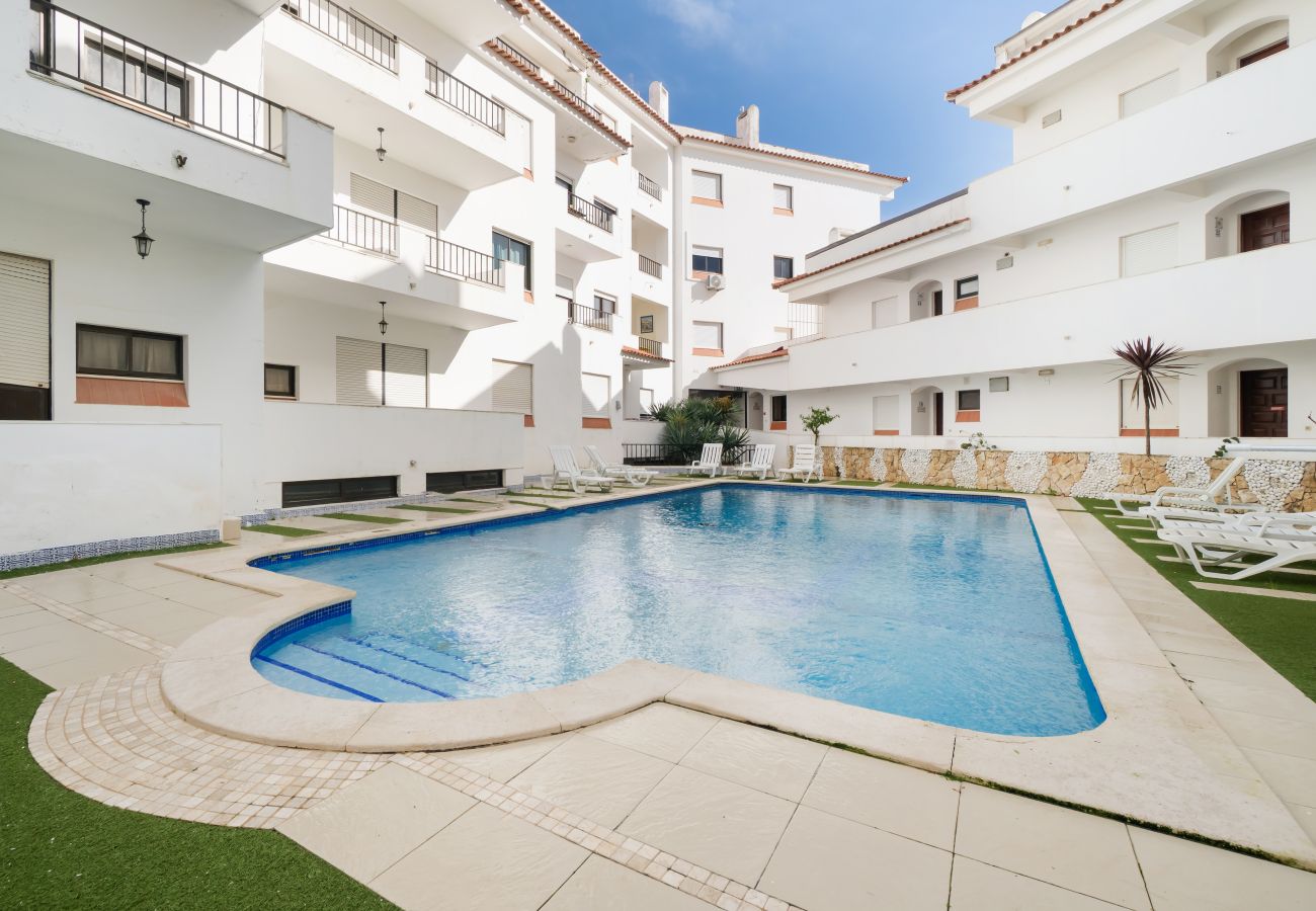 Apartamento em Albufeira - Boat Apt OCV - 100 metros praia, com piscina