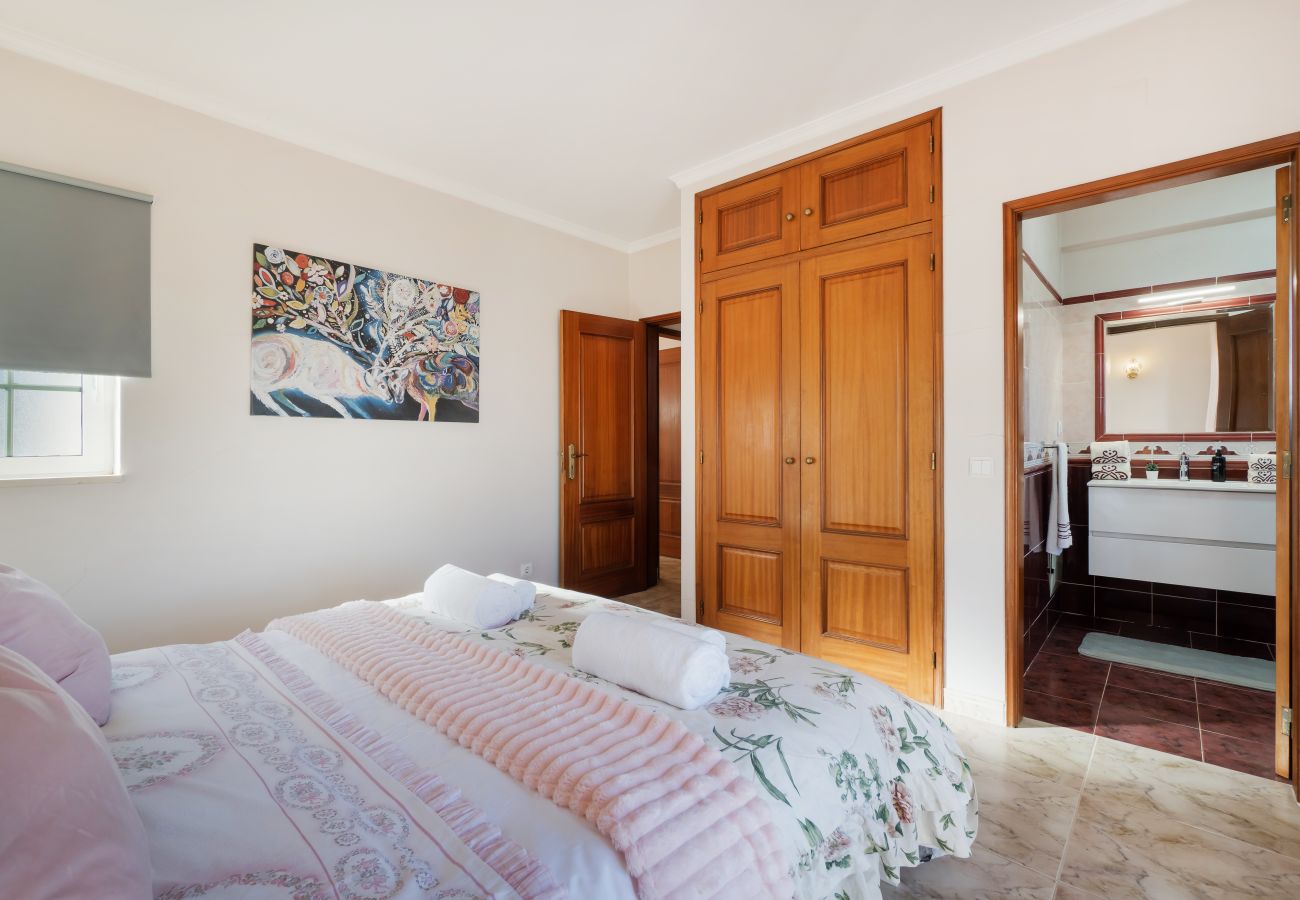 Villa em Albufeira - Villa Umbelina OCV - 5min Praia Arrifes - Sala de Jogos