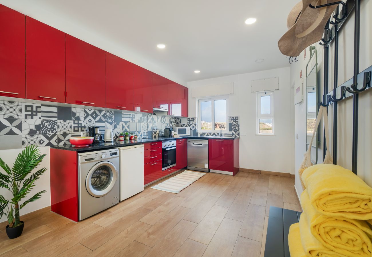 Apartamento em Albufeira - Boat Apt OCV - 100 metros praia, com piscina