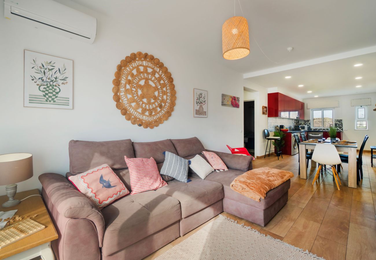 Apartamento em Albufeira - Boat Apt OCV - 100 metros praia, com piscina