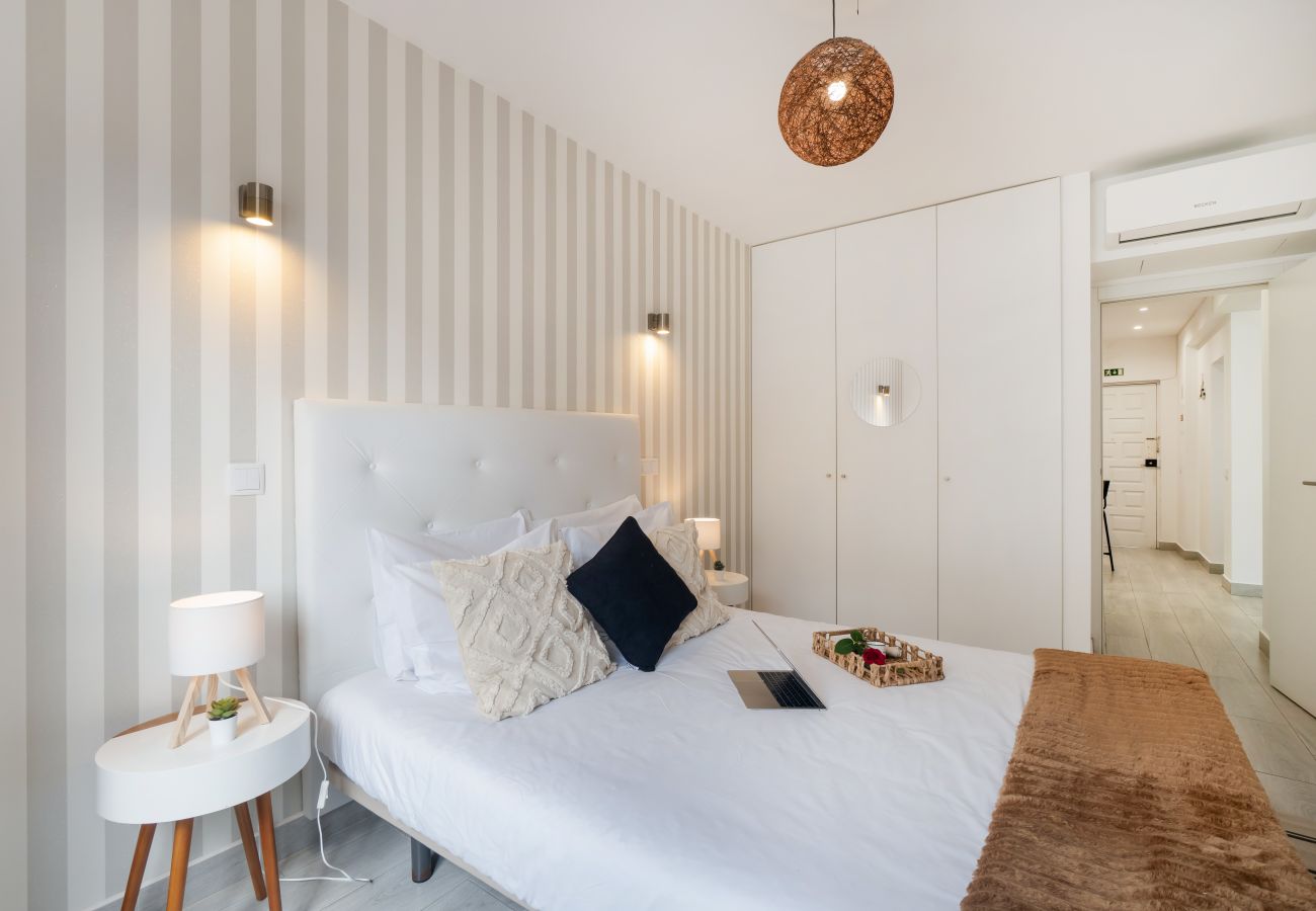 Apartamento em Albufeira - Boat Apt OCV - 100 metros praia, com piscina