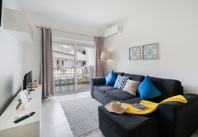 Apartamento em Albufeira - Boat 4 Apt OCV – Perto da Praia (100m) com Piscina