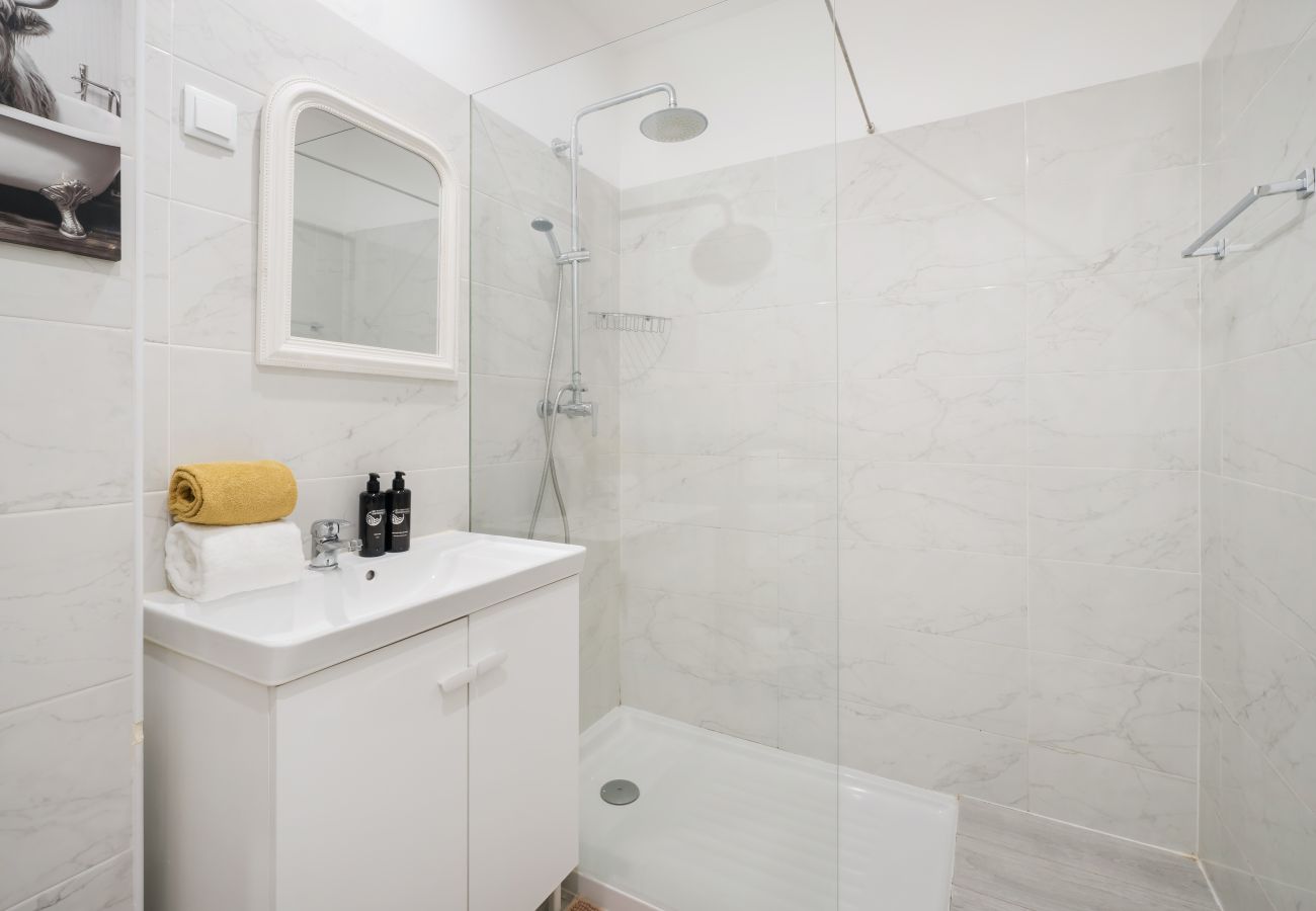 Apartamento em Albufeira - Boat 4 Apt OCV – Perto da Praia (100m) com Piscina