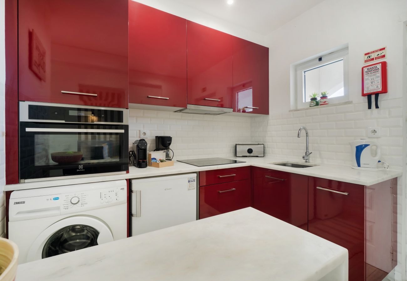 Apartamento em Albufeira - Boat 4 Apt OCV – Perto da Praia (100m) com Piscina