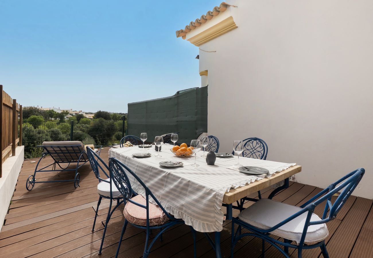 Villa em Albufeira - NOVO! Sunny Terrace House | BBQ, Piscina & Relax