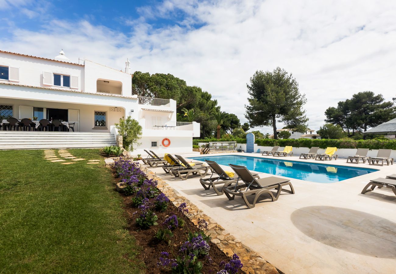 Villa em Armação de Pêra - Novo Anúncio | Villa Exclusiva Vista Mar | 2Min Praia