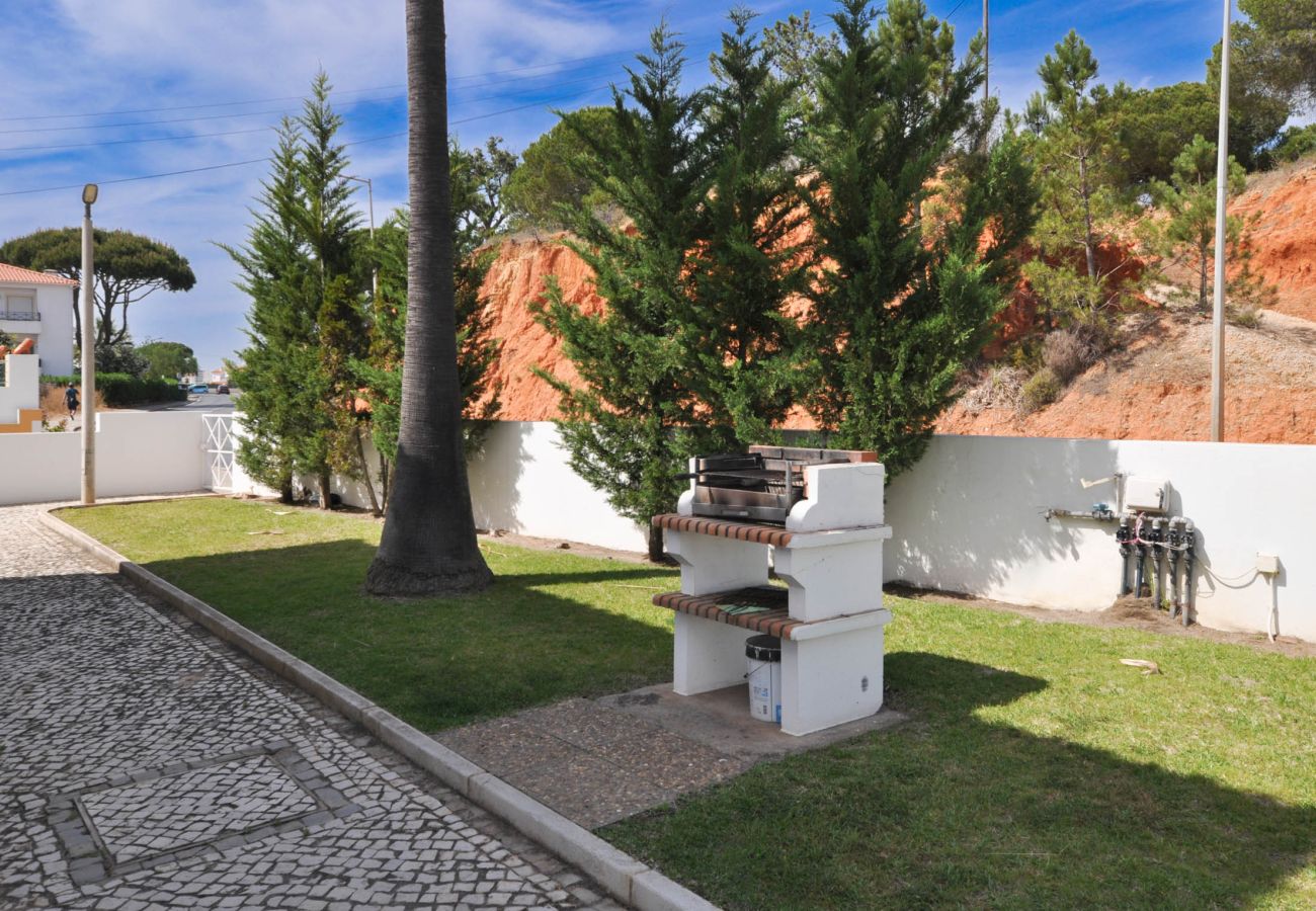 Apartment in Albufeira - Flat Pinheiro OCV - 5min Beach