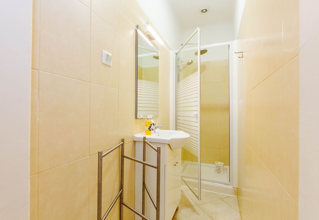 Apartment in Lisbon - RENT4REST DREAM VIEW FAMILY APARTMENT