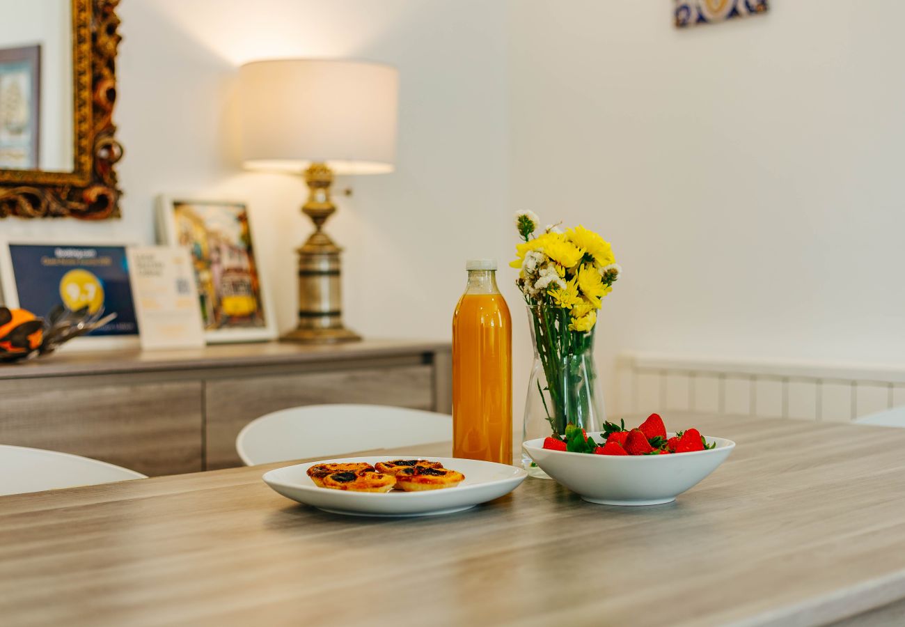 Apartment in Lisbon - RENT4REST DREAM VIEW FAMILY APARTMENT
